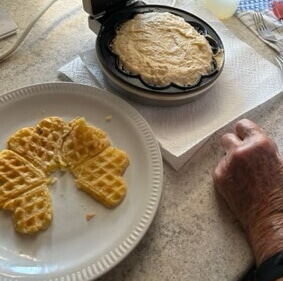 Gemeinsam Waffeln backen